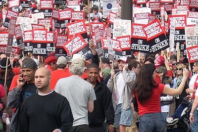 Image from the 2007 Writers Guild of America Strike. Source: Wikimedia Commons.